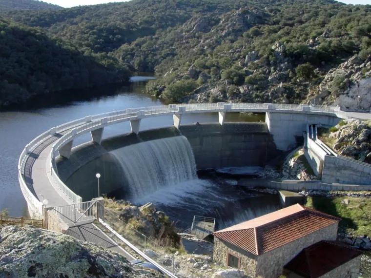 azud_de_zorita_de_lso_molinos_zona_ragable_adaja._avila.jpg